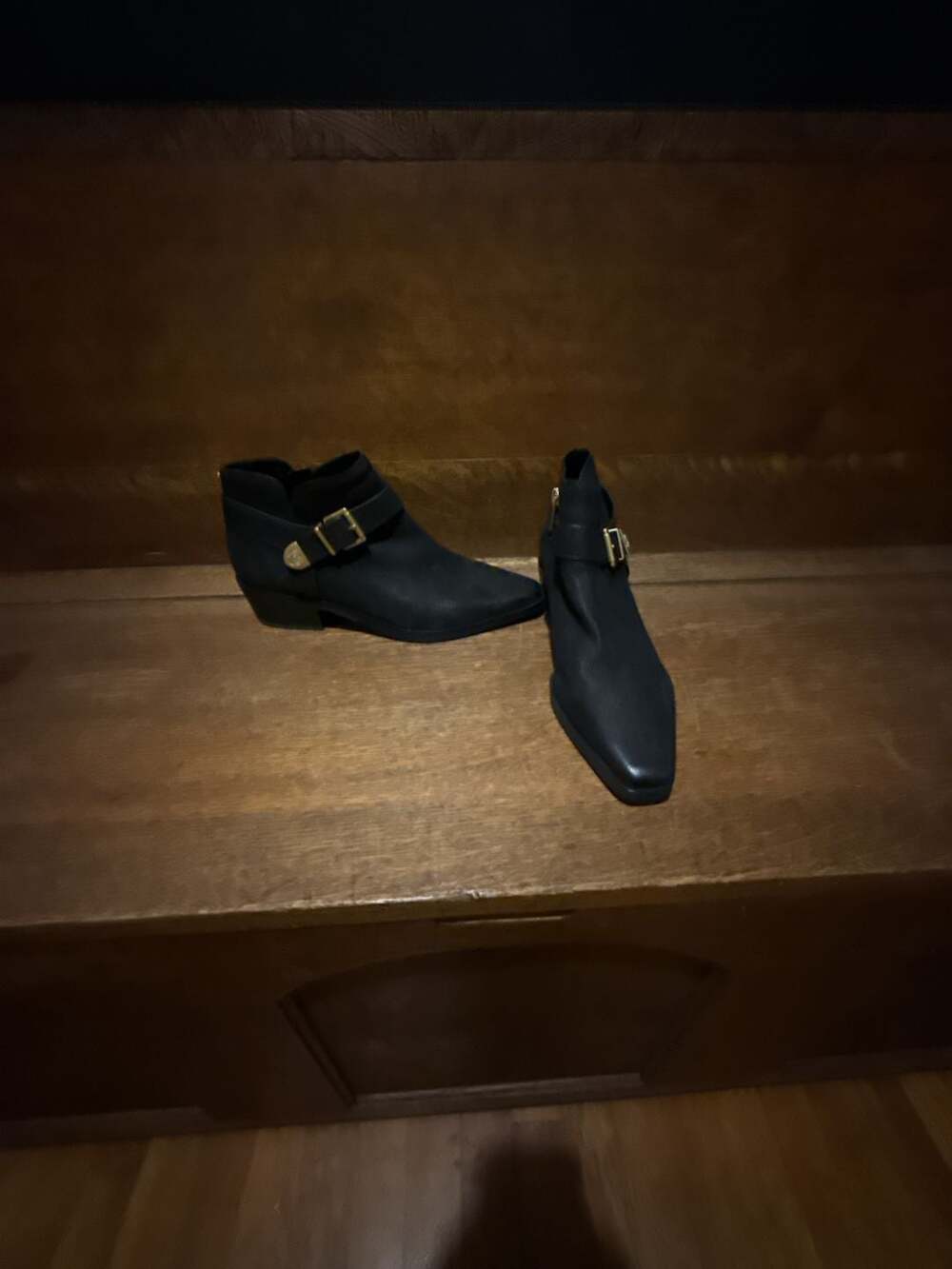 Vince Camuto Maiyah Booties Size 9M/40 Black Leather Ankle Boots